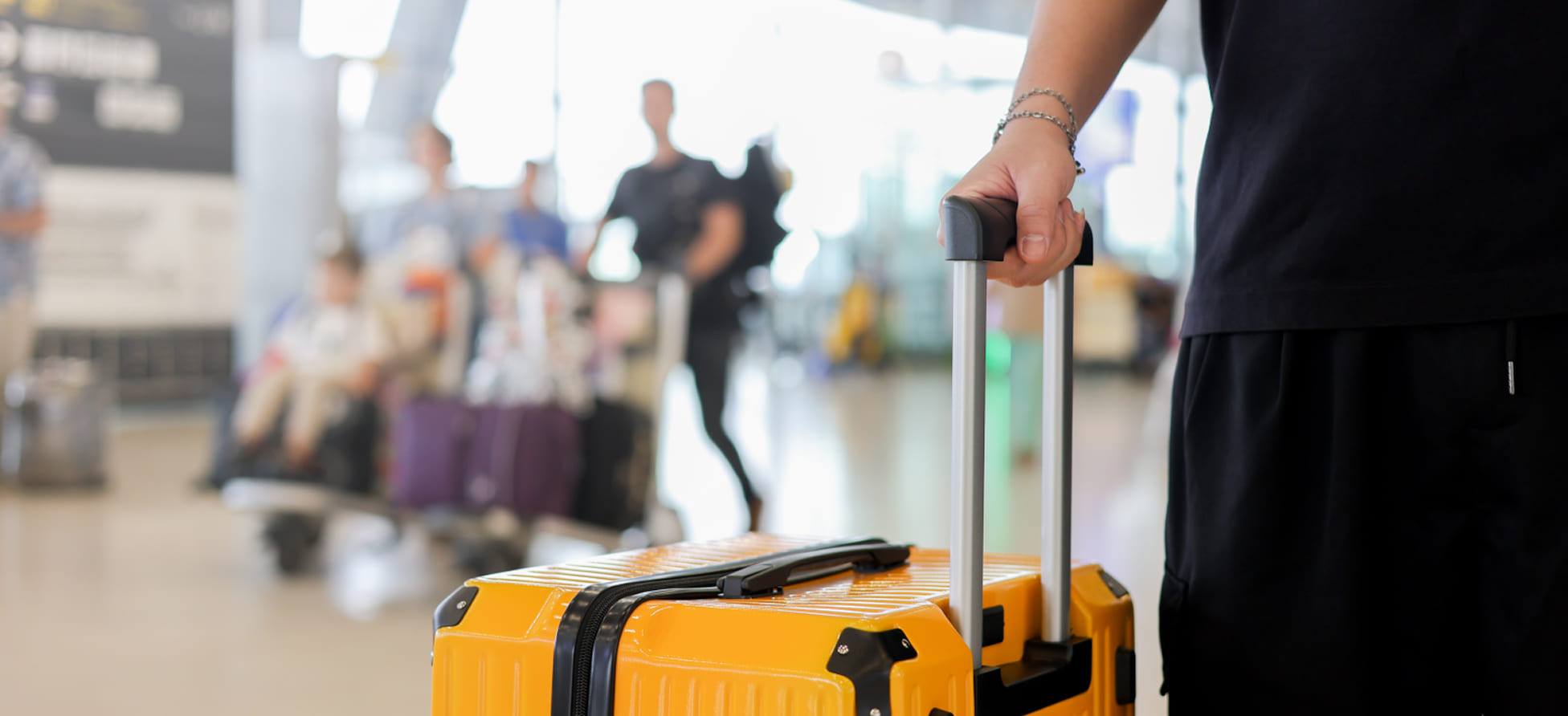 Life Abroad: Pros and Cons of Living in a Foreign Country