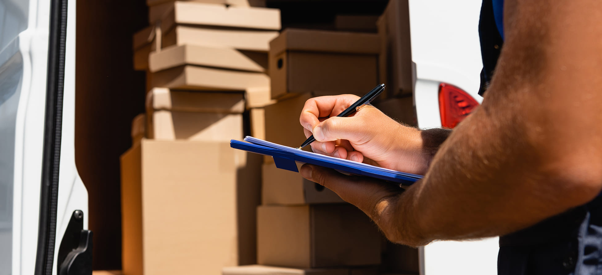 Moving Yourself vs. Hiring the Pros